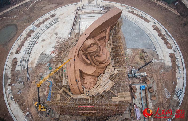 現(xiàn)全球最大關(guān)公青銅雕像，目測(cè)宇達(dá)施工（圖）