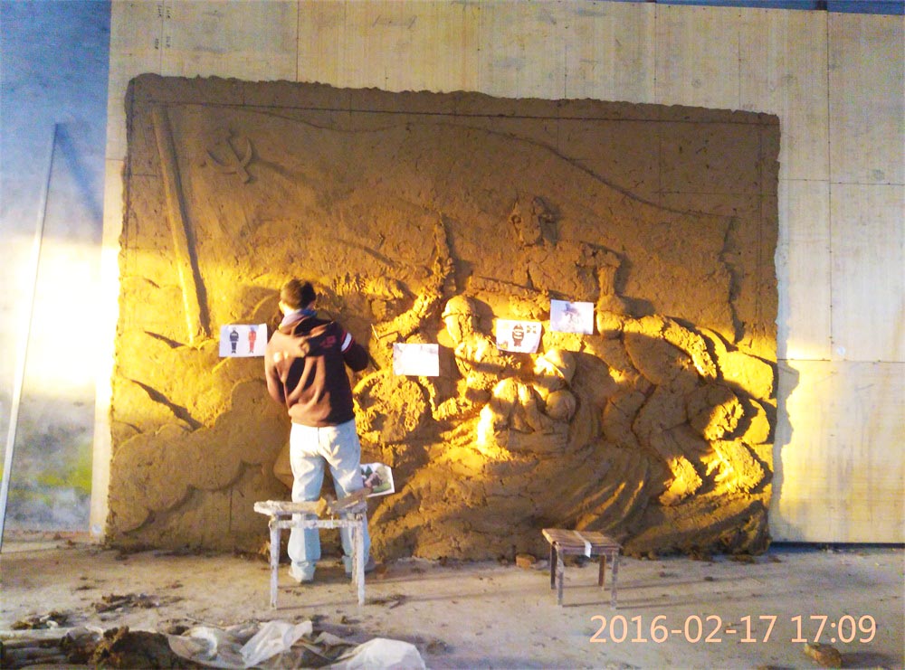 工程公告：消防題材玻璃鋼浮雕泥塑即將完工。