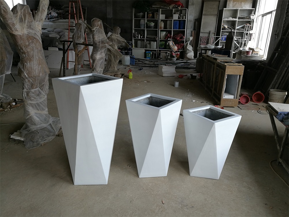 景觀玻璃鋼花盆雕塑研發(fā)完畢（組圖），歡迎訂購！