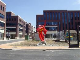 hj1721 不銹鋼雕塑—凌空之剪_青島國(guó)際服裝城不銹鋼雕塑、石雕、玻璃鋼雕塑_濱州宏景雕塑有限公司