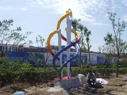 hj1737 不銹鋼雕塑—針線之魅_青島國(guó)際服裝城不銹鋼雕塑、石雕、玻璃鋼雕塑_濱州宏景雕塑有限公司