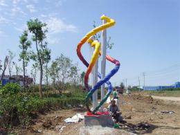 hj1738 不銹鋼雕塑-針線之魅_青島國(guó)際服裝城不銹鋼雕塑、石雕、玻璃鋼雕塑_濱州宏景雕塑有限公司