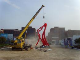 hj1746 不銹鋼雕塑-舞_青島國(guó)際服裝城不銹鋼雕塑、石雕、玻璃鋼雕塑_濱州宏景雕塑有限公司